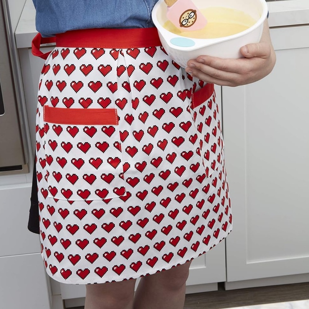 Rosanna Pansino Heart Half Apron